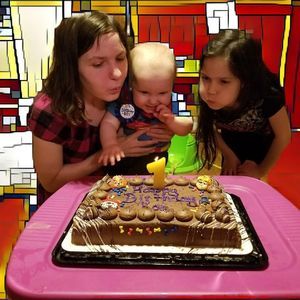 Meet your Posher, Sharon